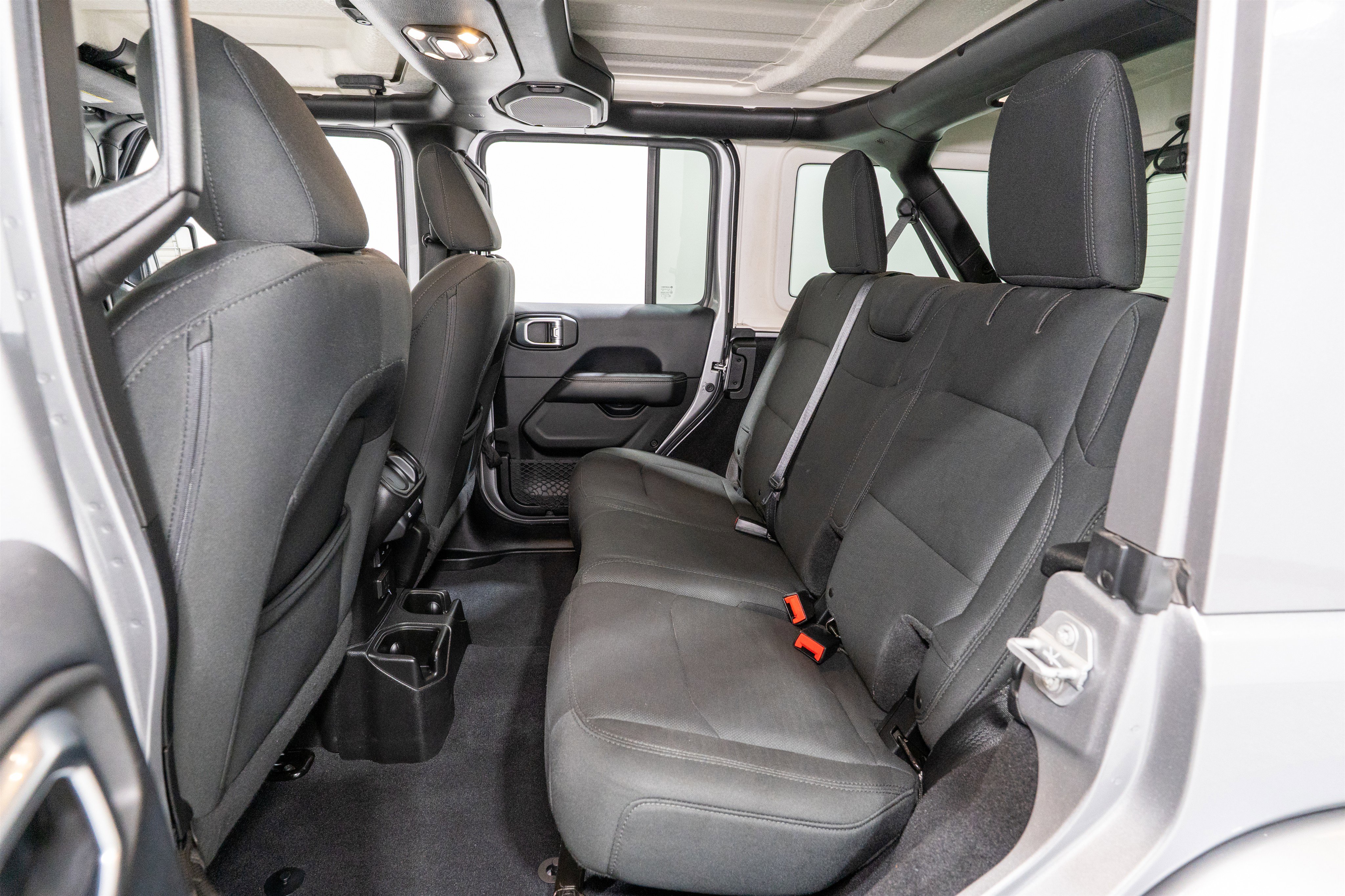 Used 2019 Jeep Wrangler Unlimited Sahara w/ LED Lighting Group image 29