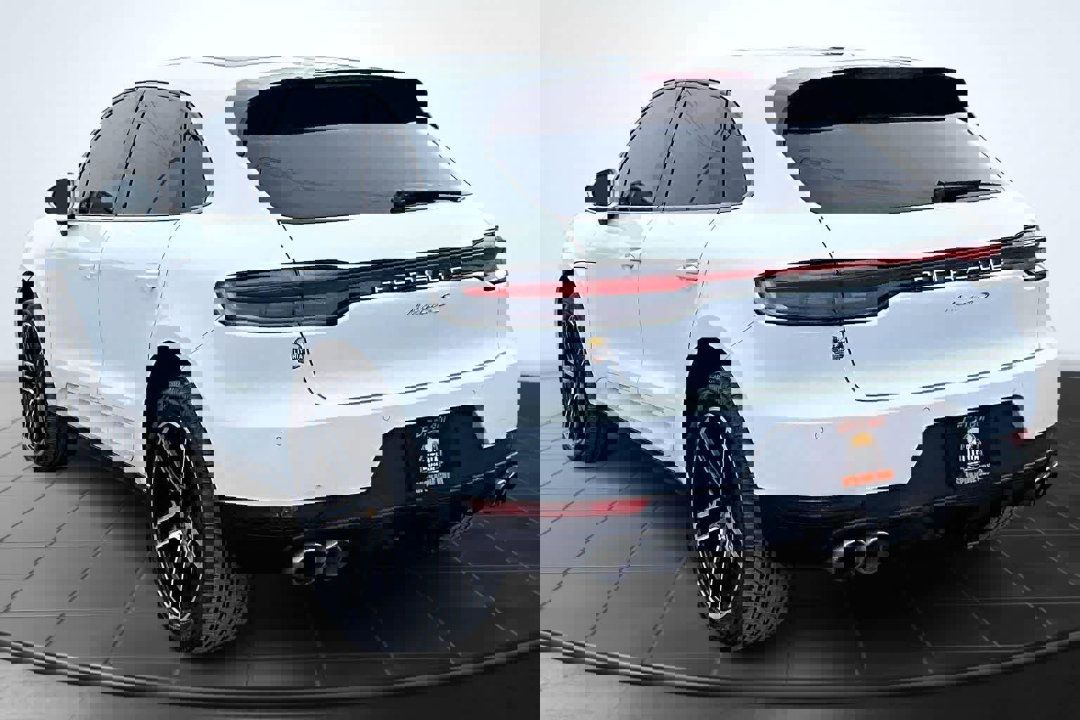 Used 2020 Porsche Macan S image 4