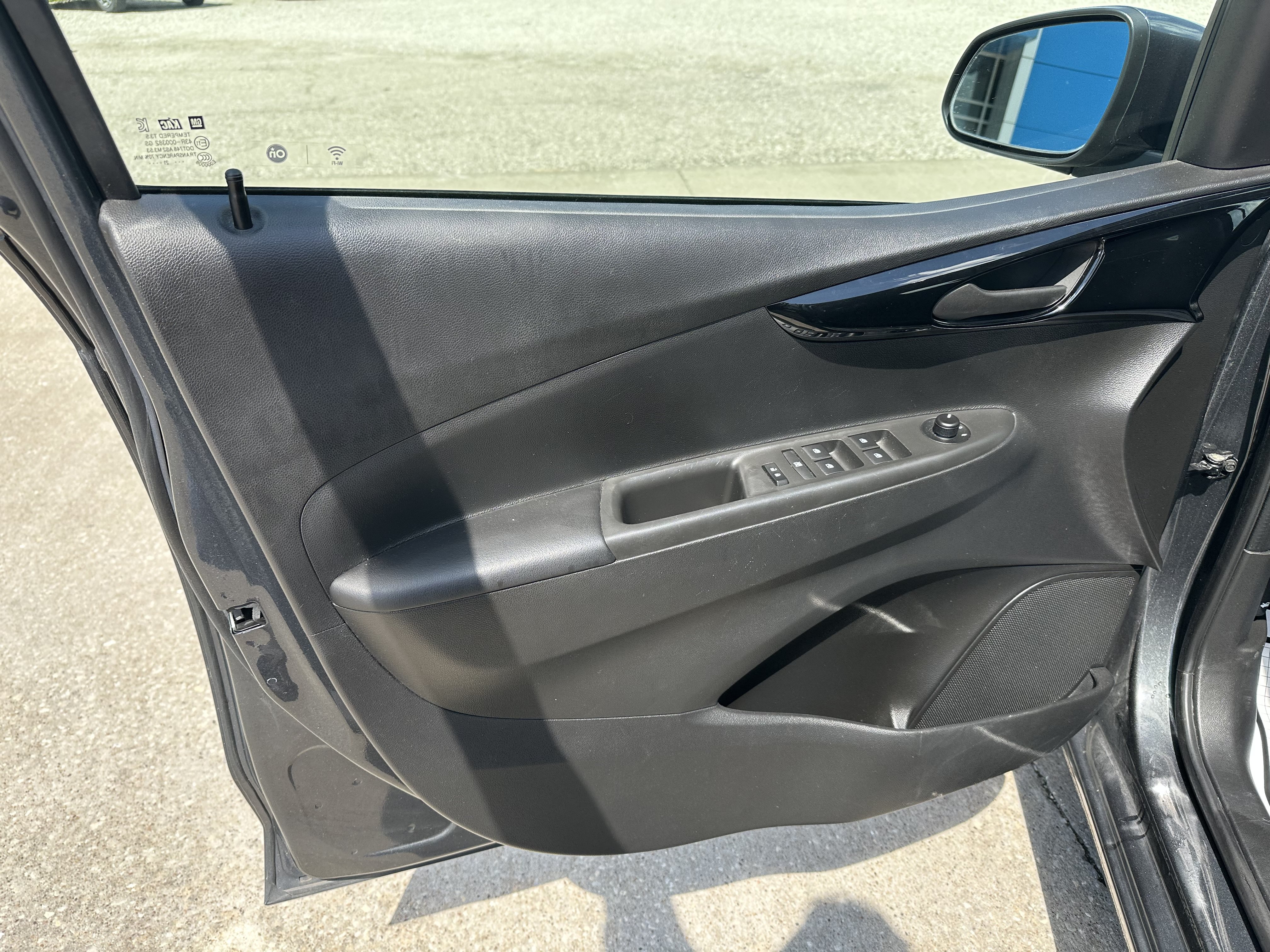 Certified 2021 Chevrolet Spark LT FWD image 10