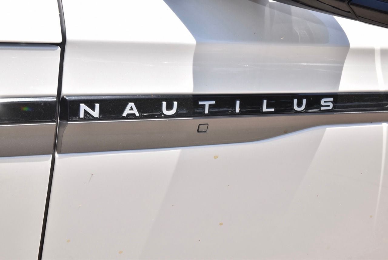 New 2026 Lincoln Nautilus Premier w/ Jet Appearance Package AWD/4WD image 41