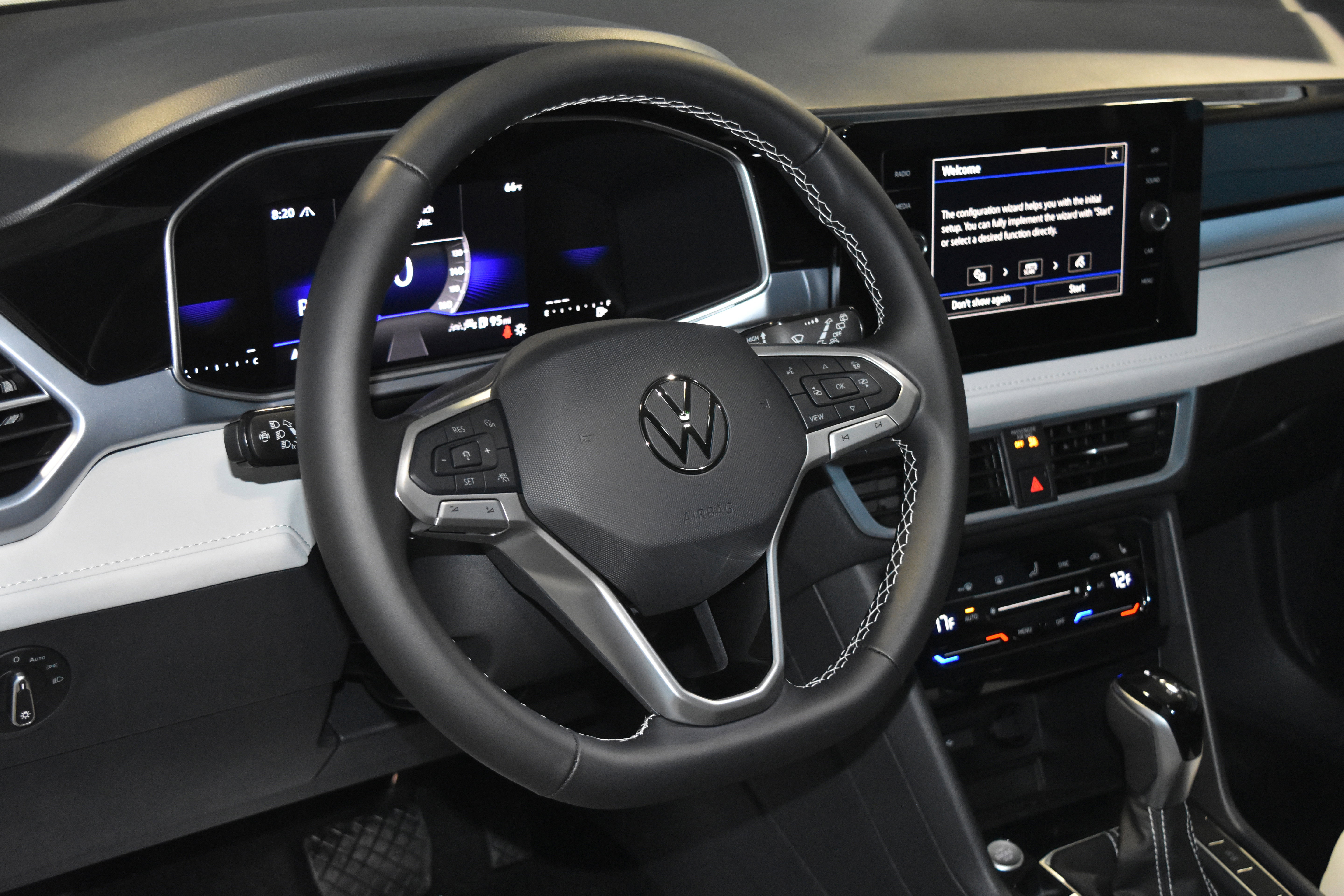 New 2025 Volkswagen Taos SE image 2