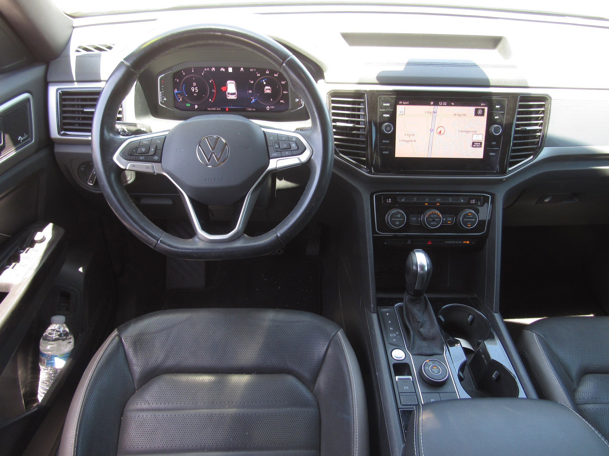 Used 2020 Volkswagen Atlas Cross Sport SEL Premium AWD/4WD image 18