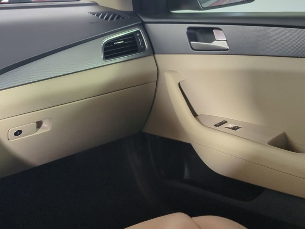 Used 2017 Hyundai Sonata SE FWD image 18