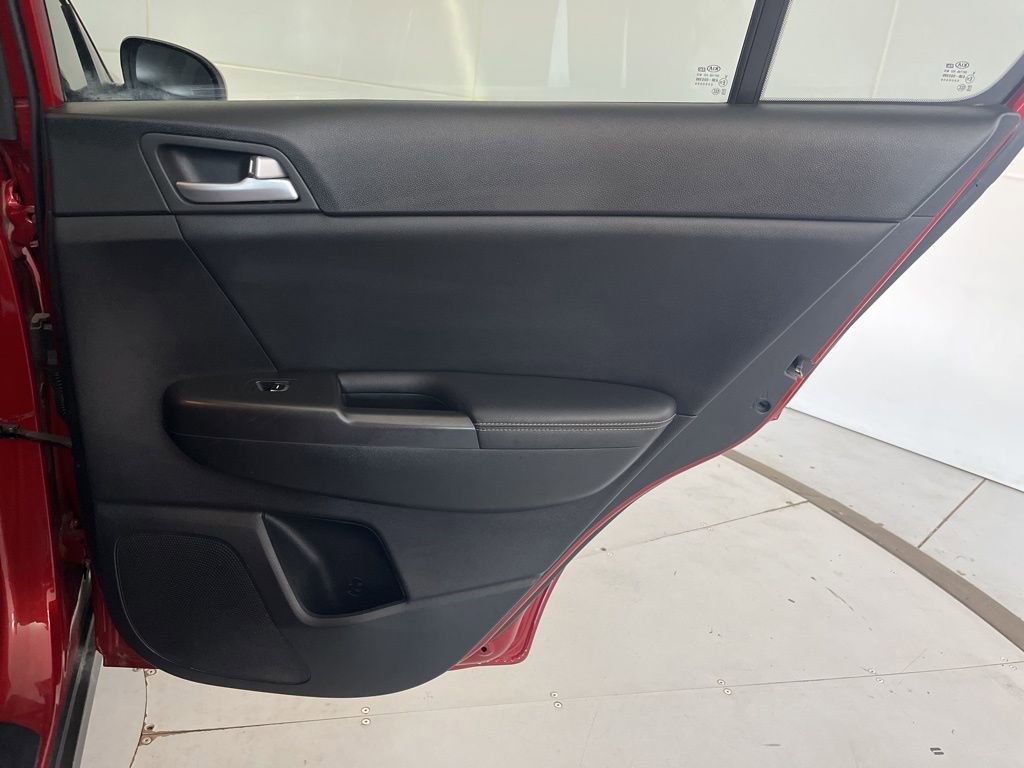 Used 2017 Kia Sportage EX image 28