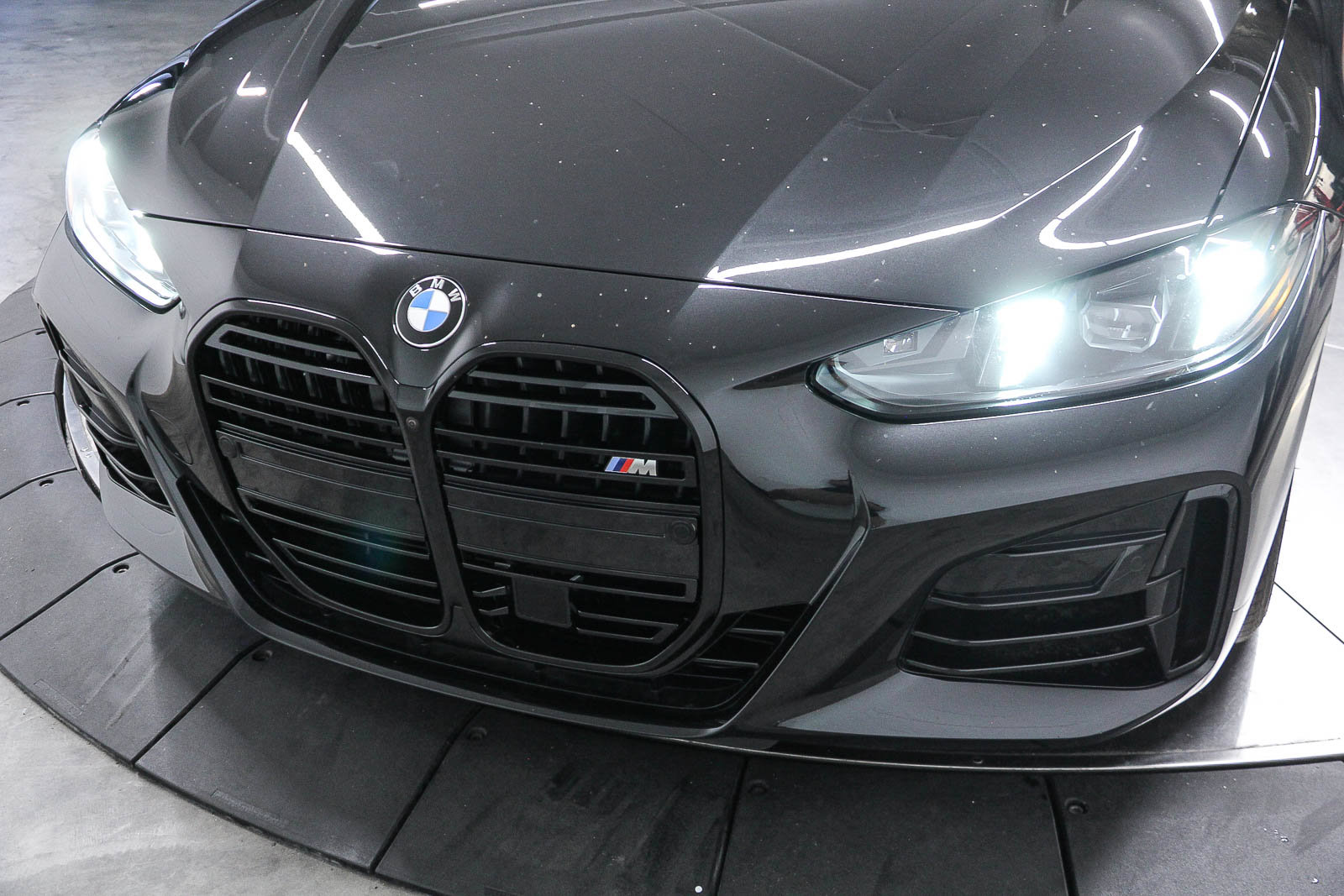 New 2026 BMW M440i Coupe w/ Premium Package RWD image 11