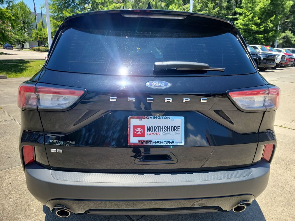 Used 2022 Ford Escape SE w/ SE Sport Appearance Package FWD image 5