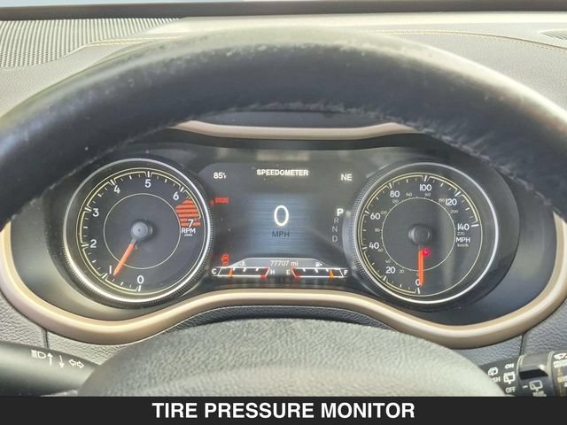 Used 2017 Jeep Cherokee Limited AWD/4WD image 19