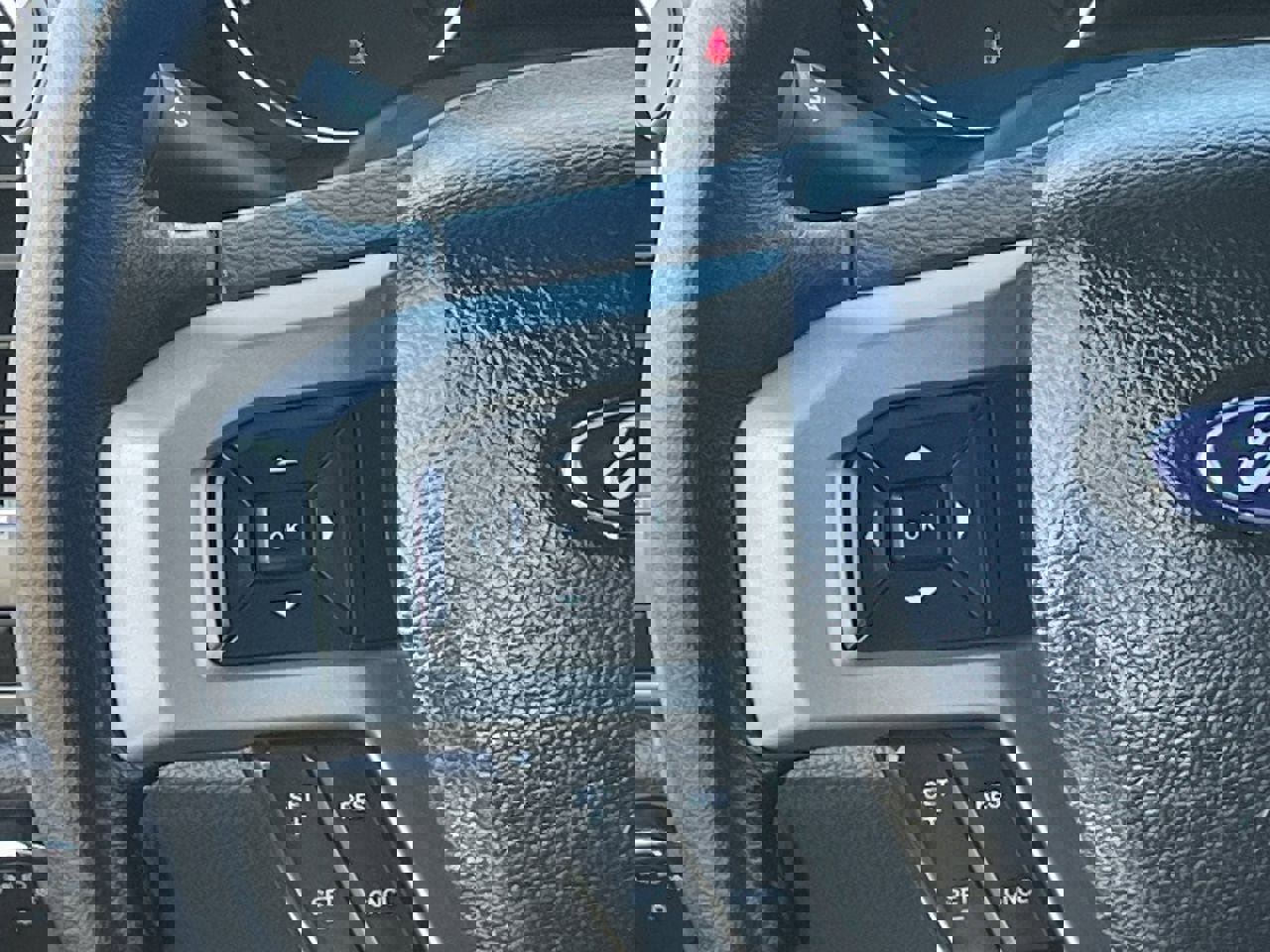 Certified 2022 Ford F350 Lariat w/ Lariat Value Package image 20