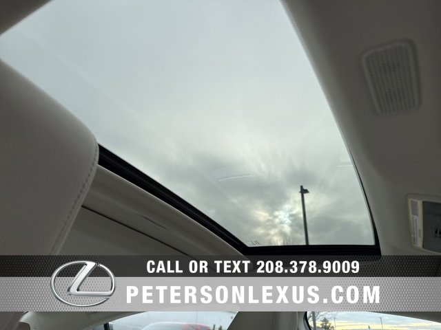 Used 2024 Lexus ES 300h w/ Premium Package image 13