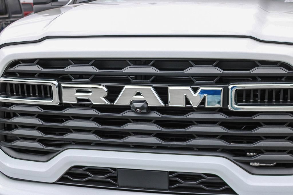 New 2026 RAM 3500 Big Horn AWD/4WD image 6