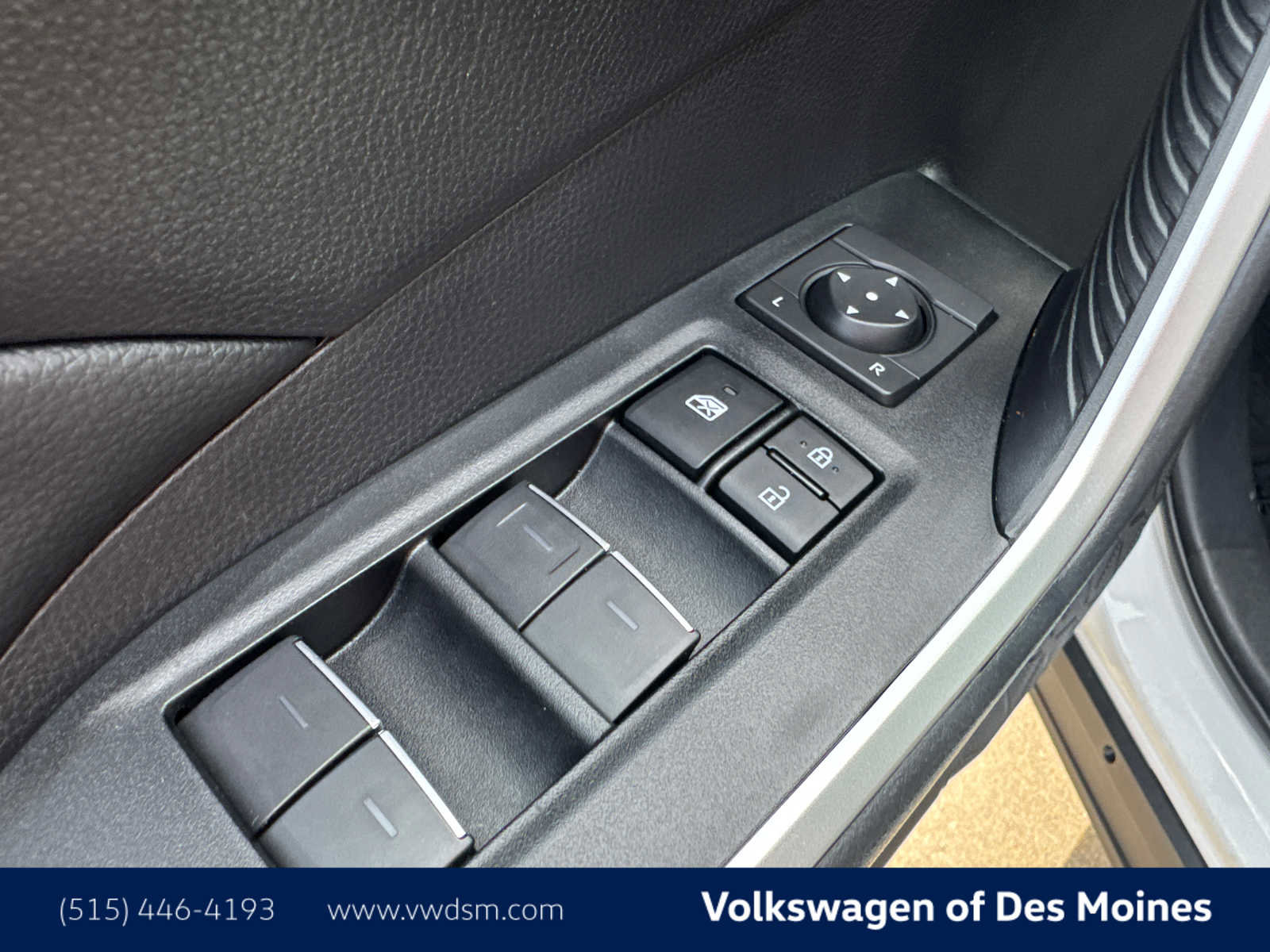 Used 2025 Toyota RAV4 XLE image 23