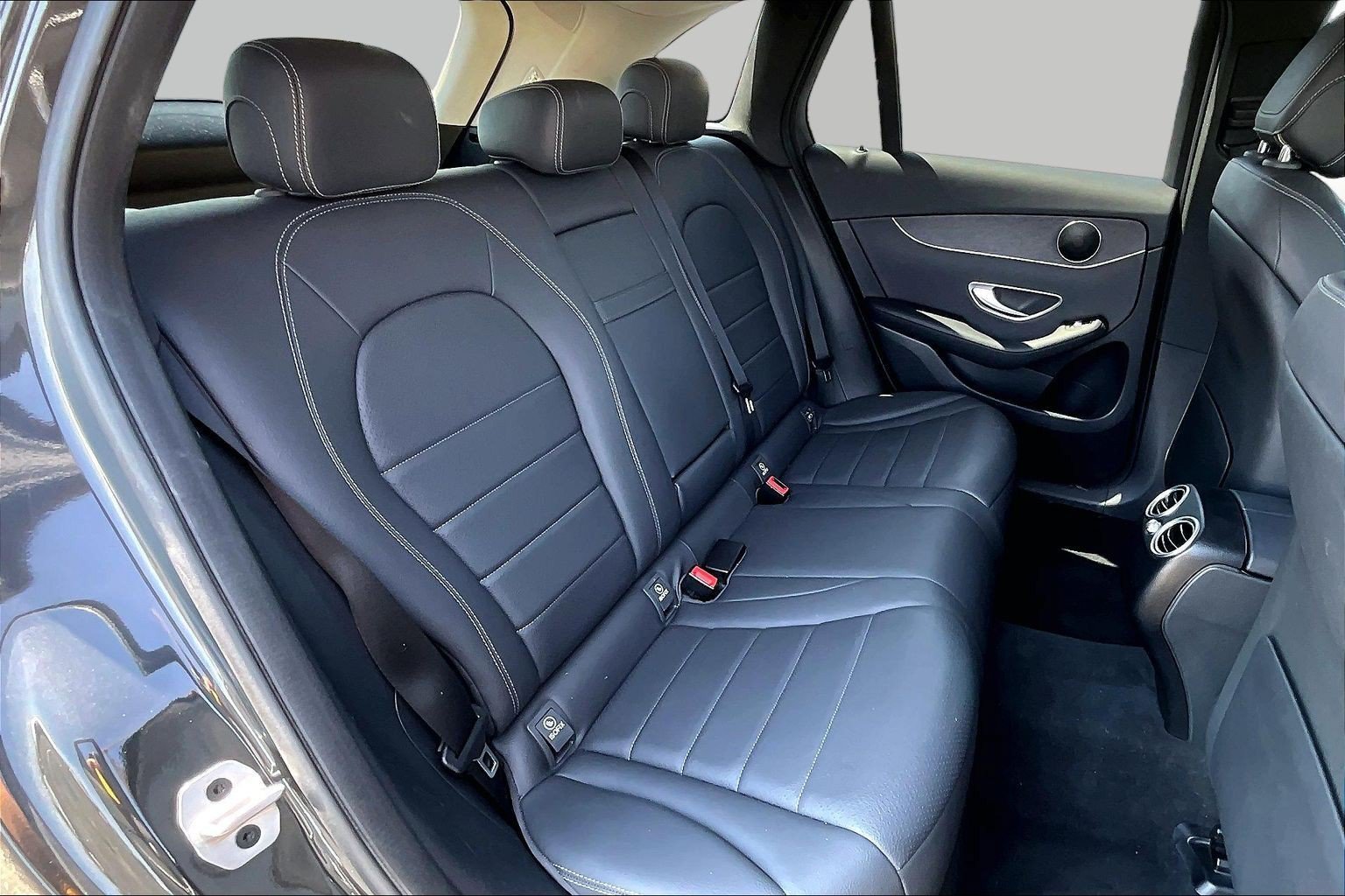 Used 2022 Mercedes-Benz GLC 300 image 23