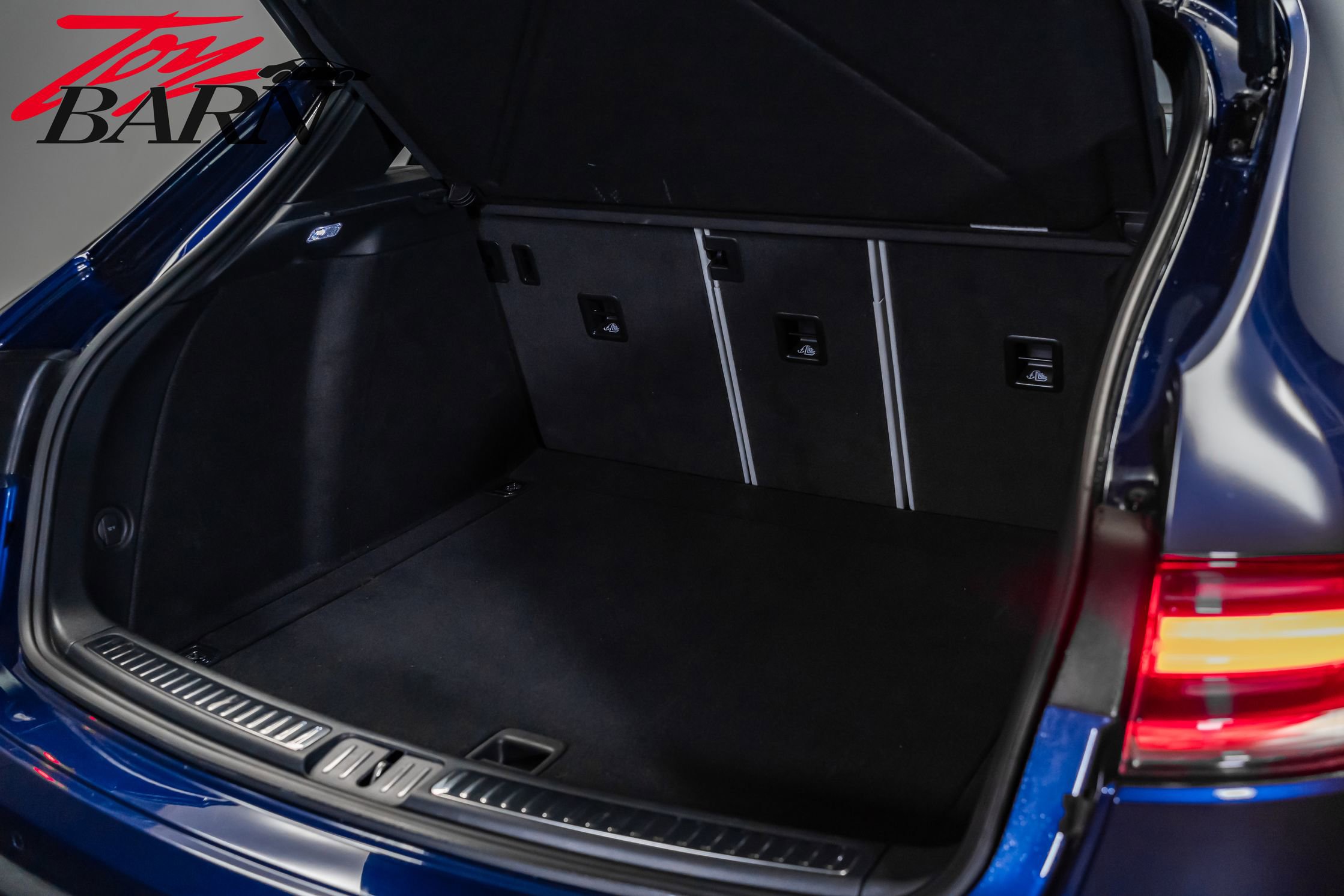 Used 2022 Porsche Macan S image 48