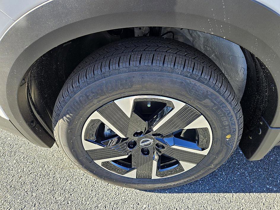 New 2026 Nissan Kicks SV image 18