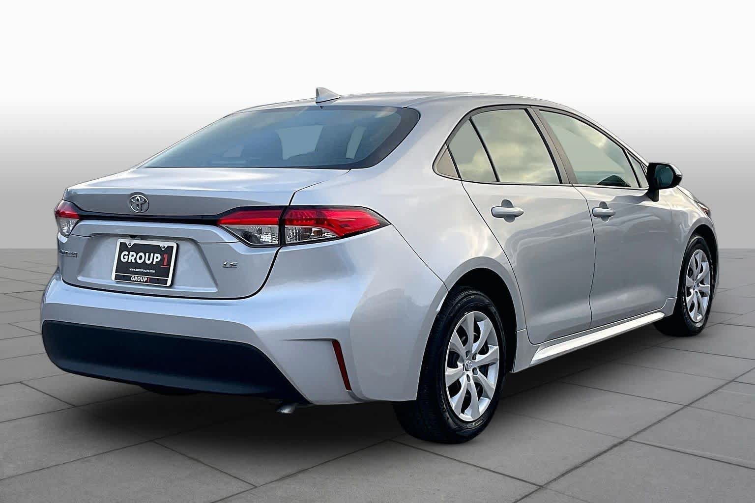 Used 2024 Toyota Corolla LE FWD image 13