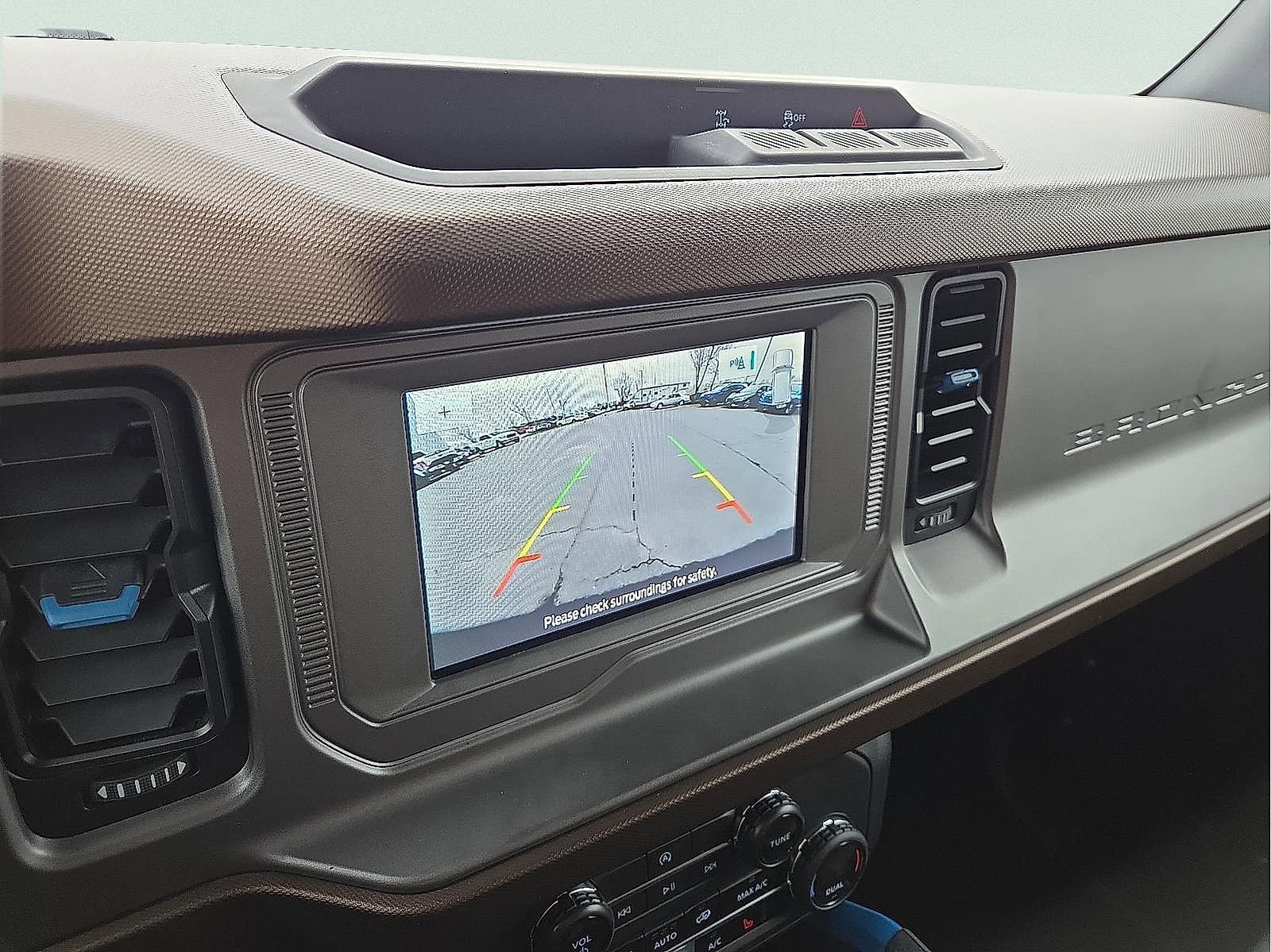 Used 2023 Ford Bronco Outer Banks image 17