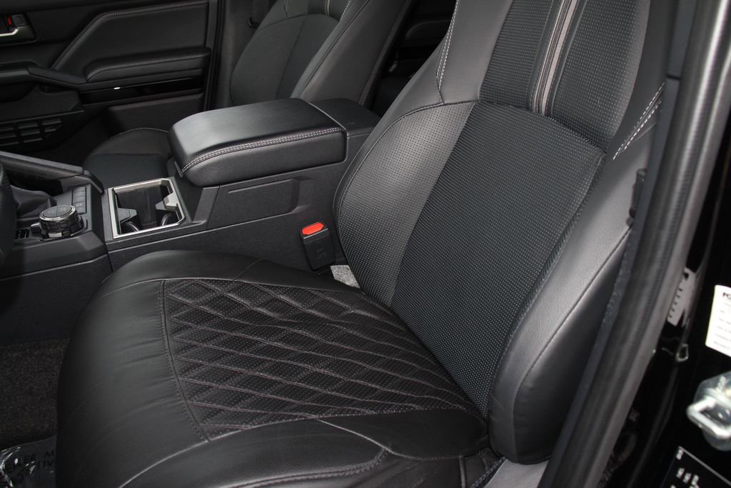 Used 2025 Toyota 4Runner Limited image 23