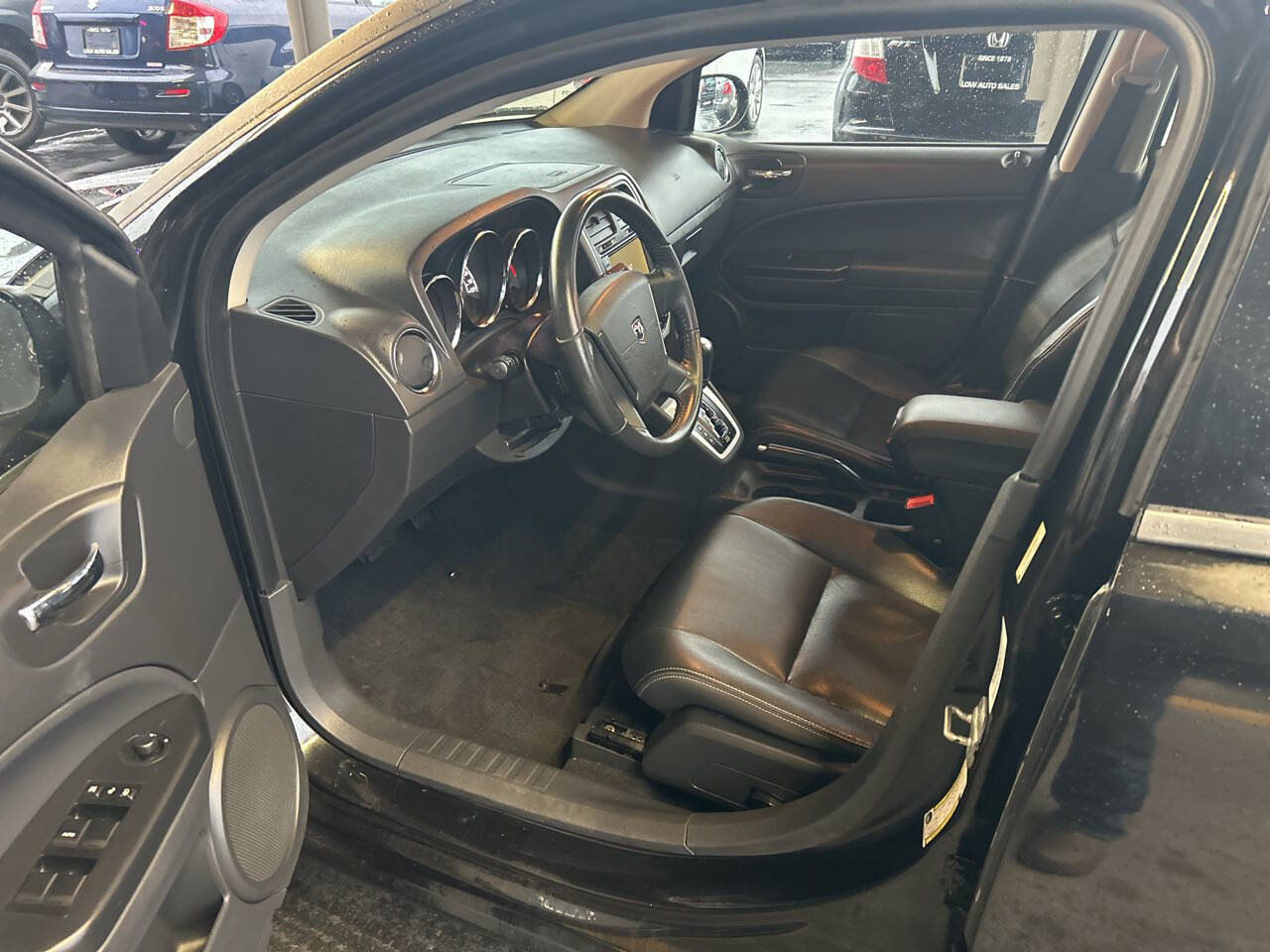 Used 2010 Dodge Caliber Rush w/ Leather Interior Group image 26