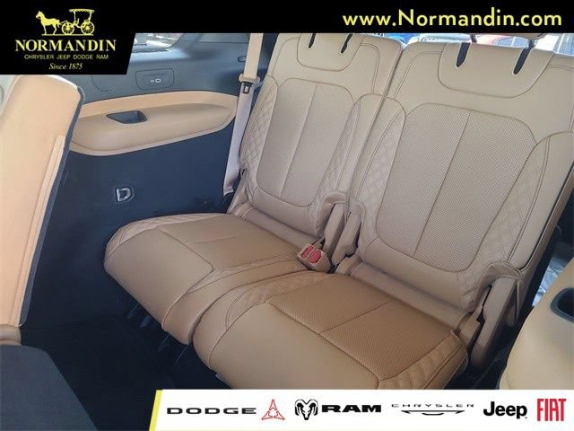 New 2024 Jeep Grand Cherokee L Summit AWD/4WD image 24