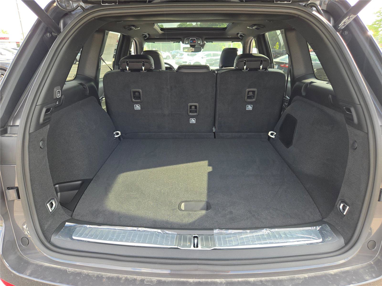 New 2025 Jeep Grand Cherokee Overland w/ Trailer Tow Package image 19