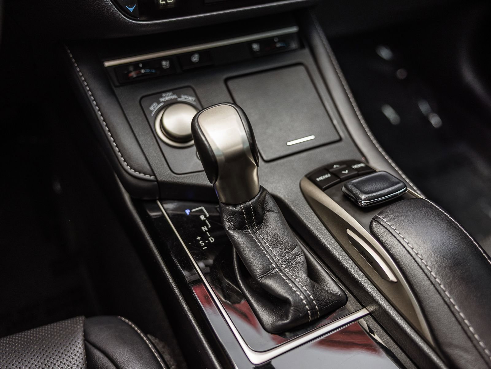 Used 2016 Lexus ES 350 w/ Navigation System Package image 22