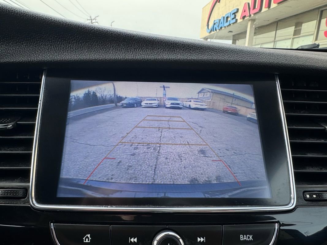 Used 2021 Buick Encore Preferred image 22