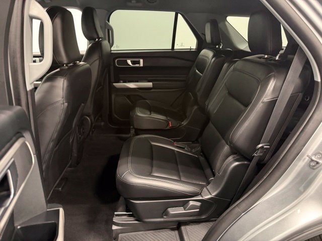 Used 2024 Ford Explorer XLT w/ Equipment Group 202A AWD/4WD image 27