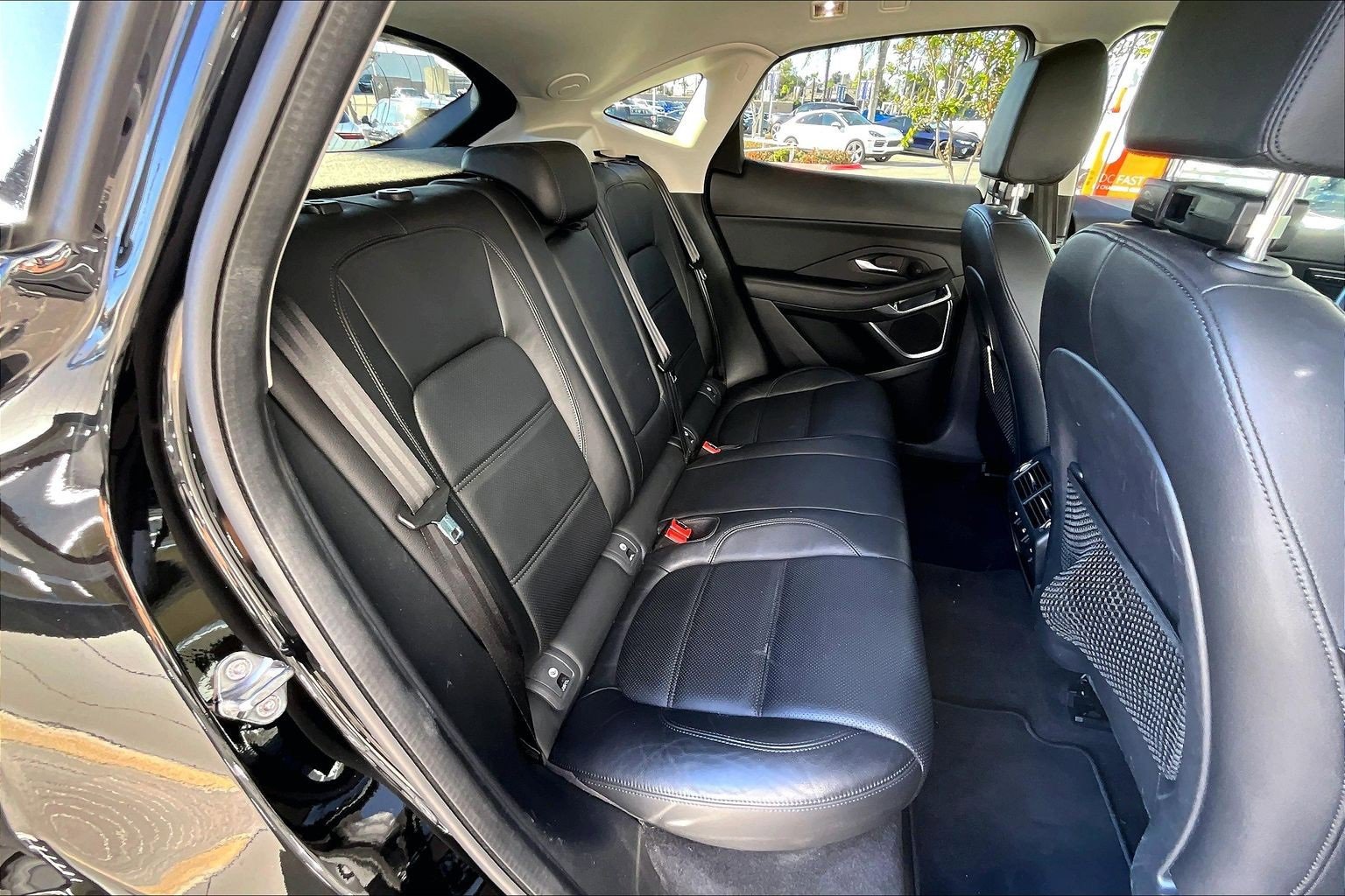 Used 2020 Jaguar E-PACE SE image 27