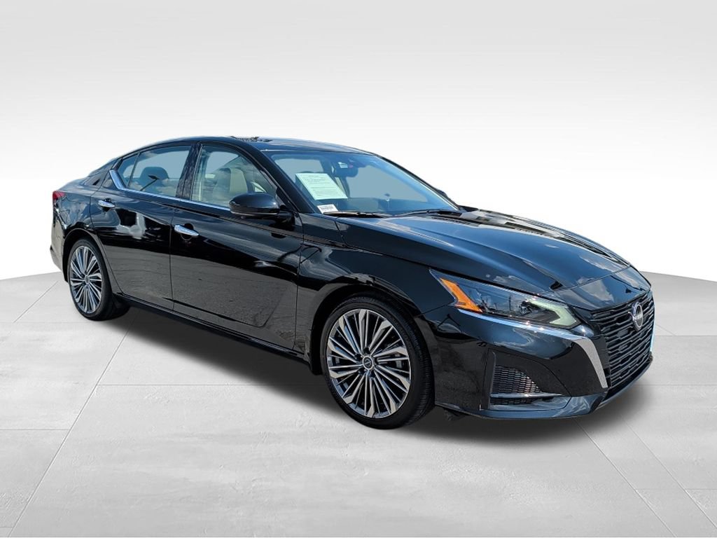 Used 2024 Nissan Altima 2.5 SL FWD image 3