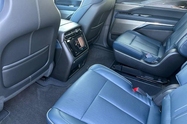 New 2025 Cadillac Escalade IQ Luxury 2 image 12