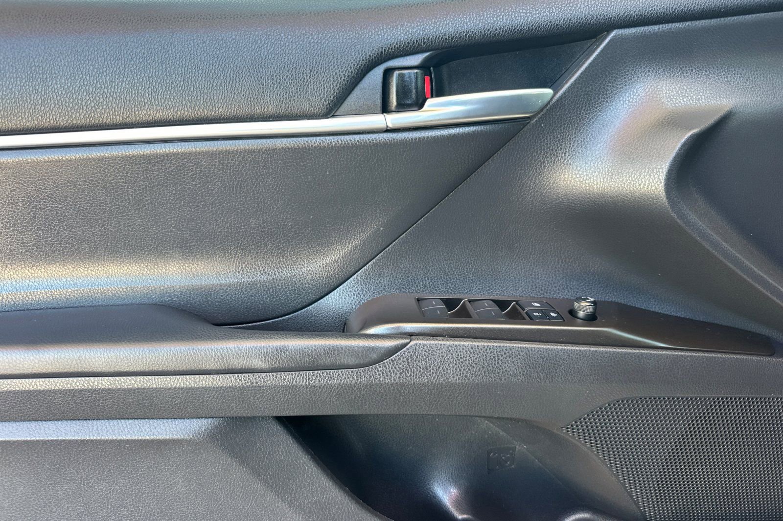 Certified 2021 Toyota Camry SE w/ Carpet Mat Package (TMS) FWD image 13
