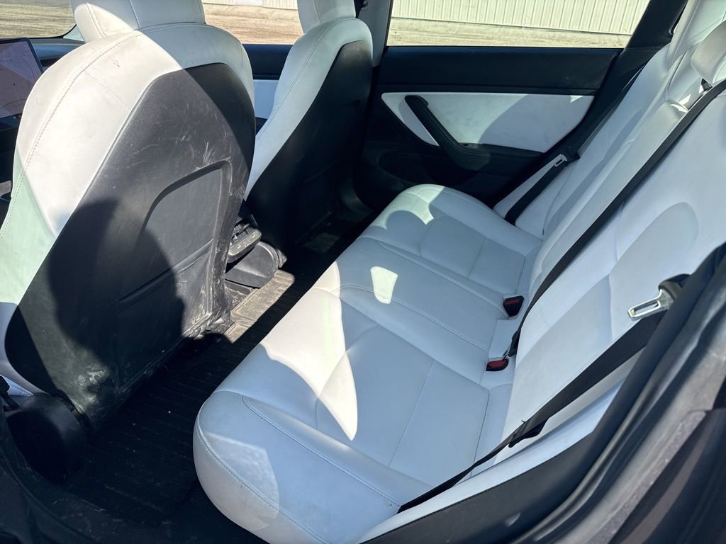 Used 2019 Tesla Model 3 image 16