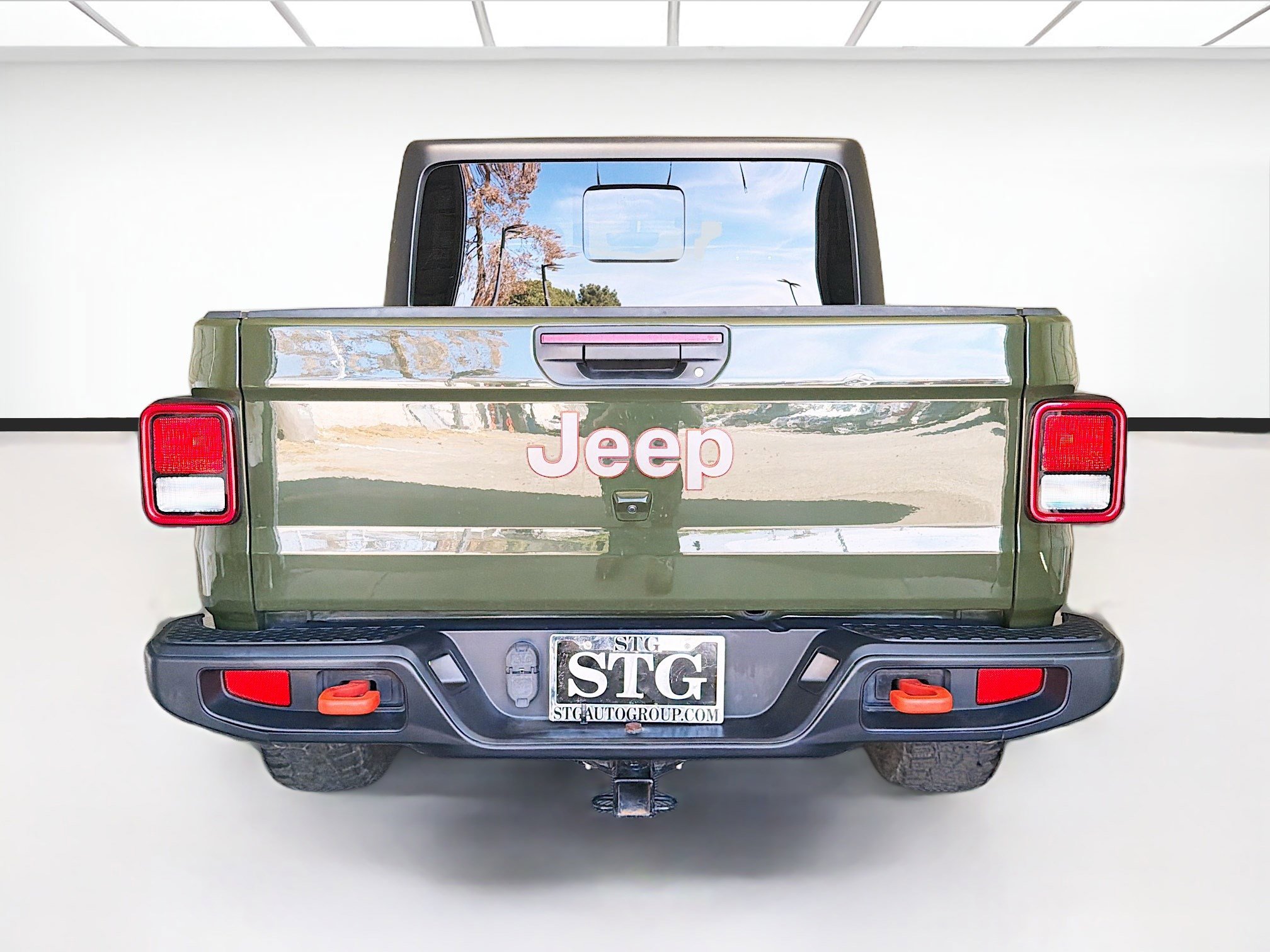 Used 2023 Jeep Gladiator Mojave AWD/4WD image 5