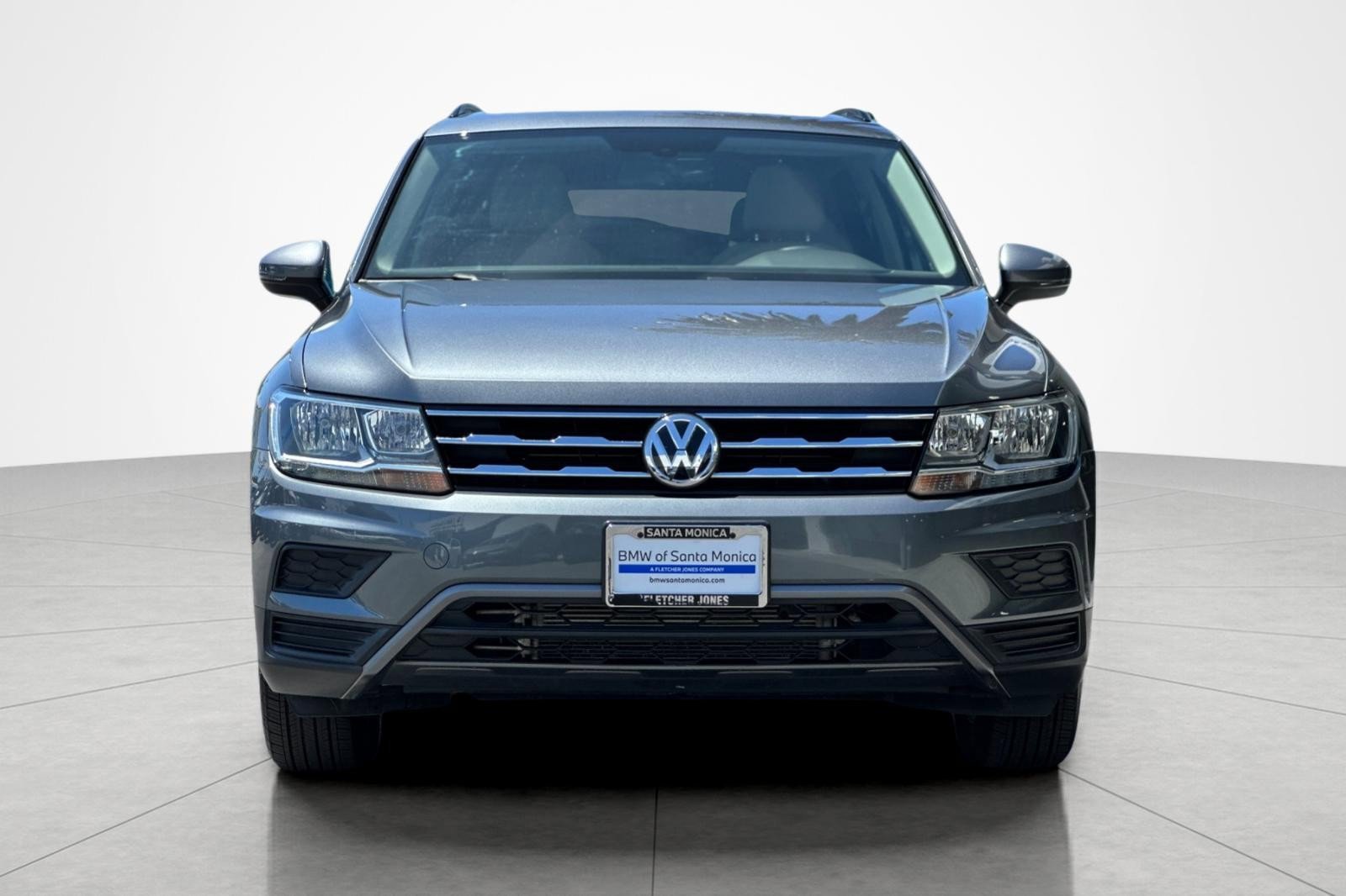 Used 2020 Volkswagen Tiguan SE w/ Panoramic Sunroof Package FWD image 8