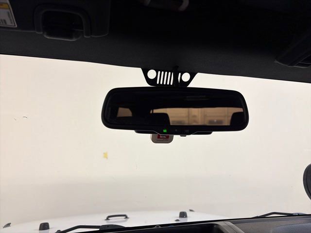 Used 2013 Jeep Wrangler Unlimited Rubicon w/ Connectivity Group image 21