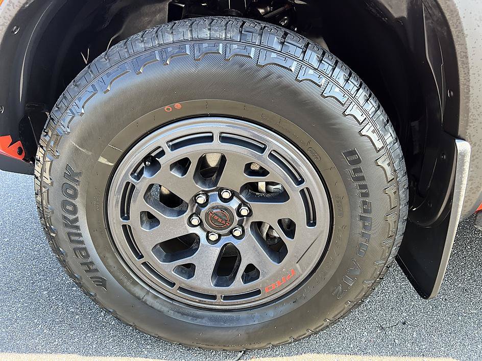 Certified 2025 Nissan Frontier PRO-4X w/ Pro Premium Package AWD/4WD image 9