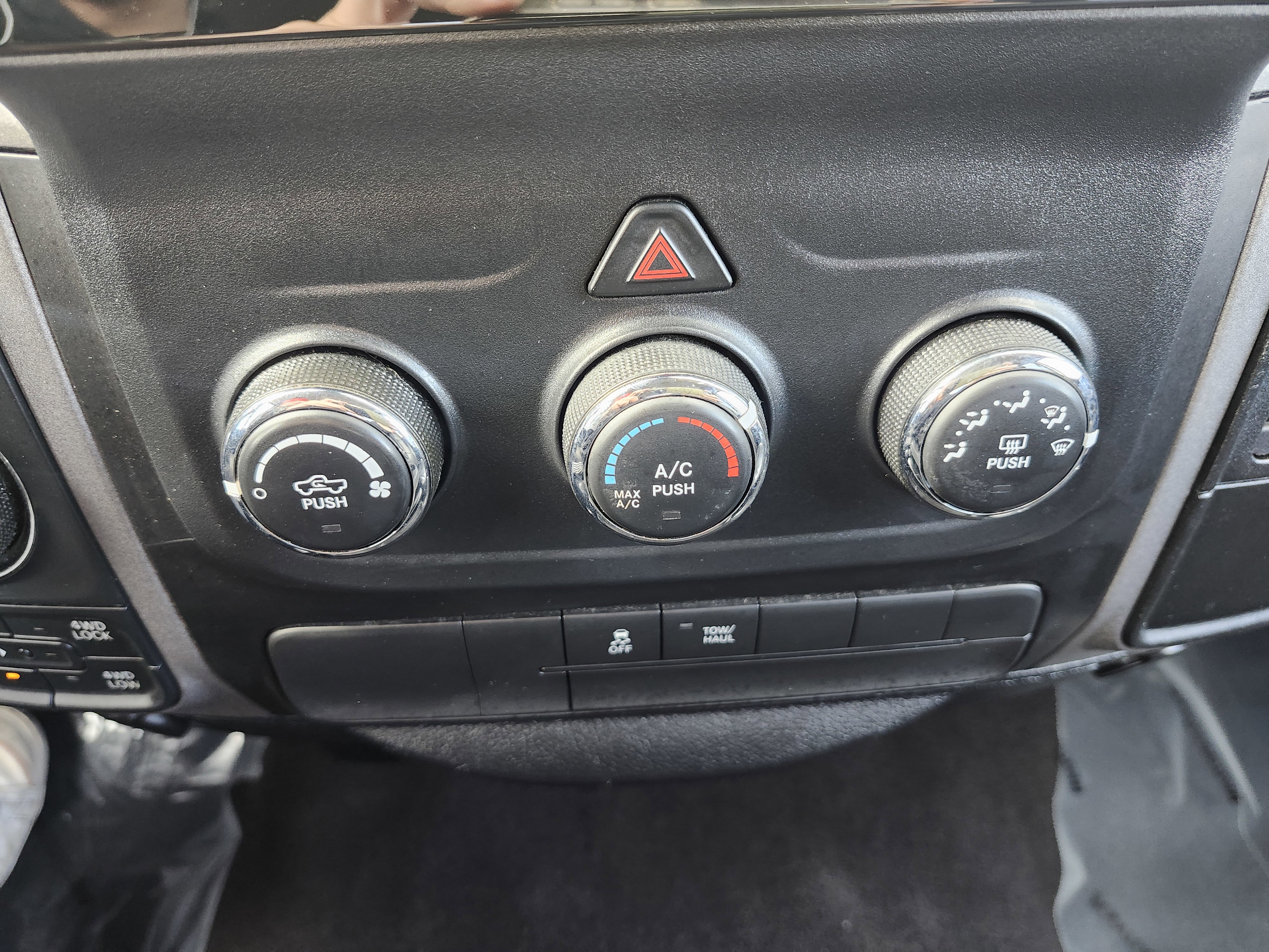 Used 2016 RAM 1500 Express image 30