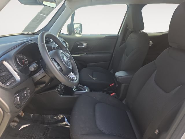 Used 2023 Jeep Renegade Latitude AWD/4WD image 9