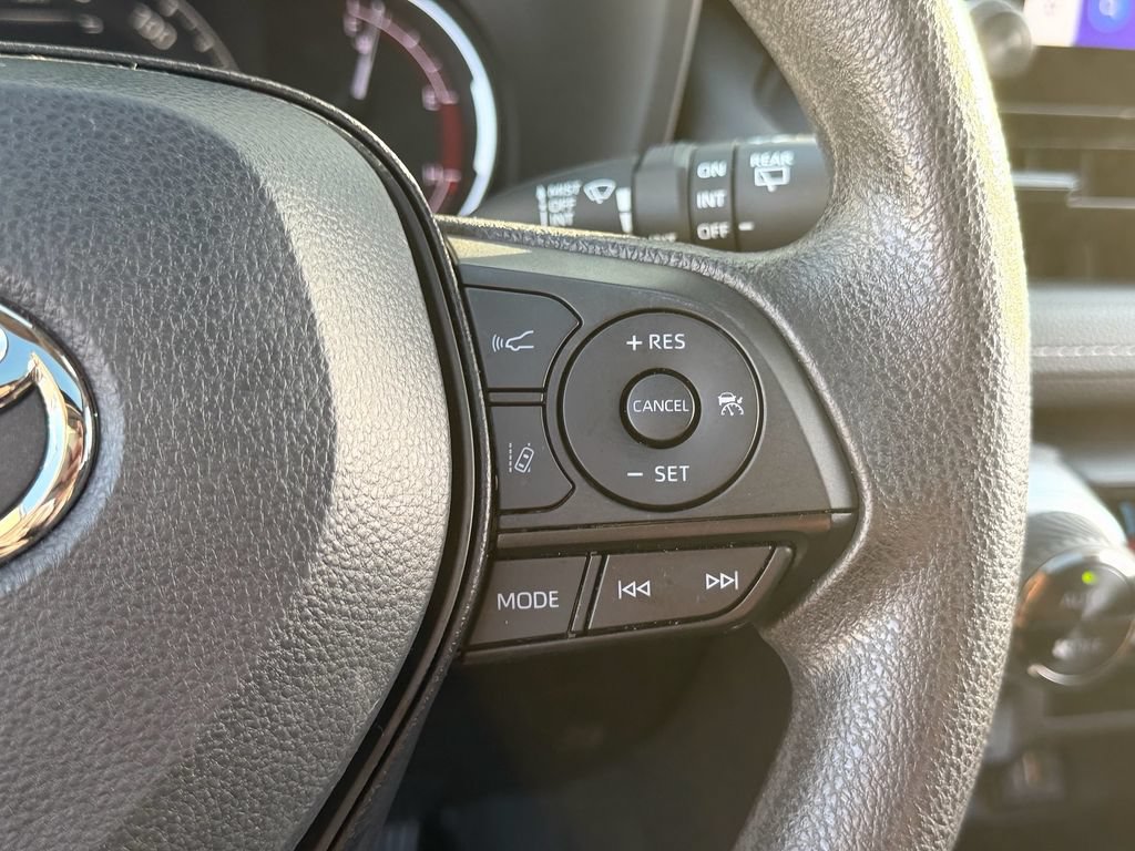 Used 2024 Toyota RAV4 XLE w/ Convenience Package FWD image 25