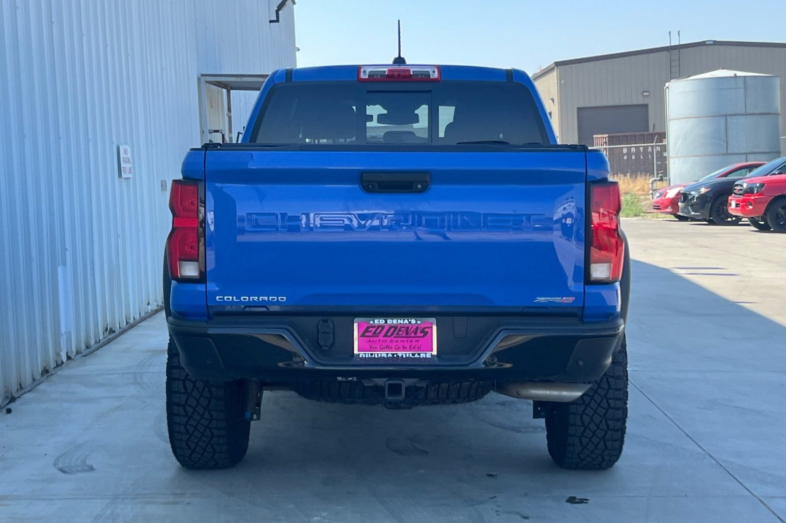 Used 2026 Chevrolet Colorado ZR2 w/ Technology Package AWD/4WD image 6