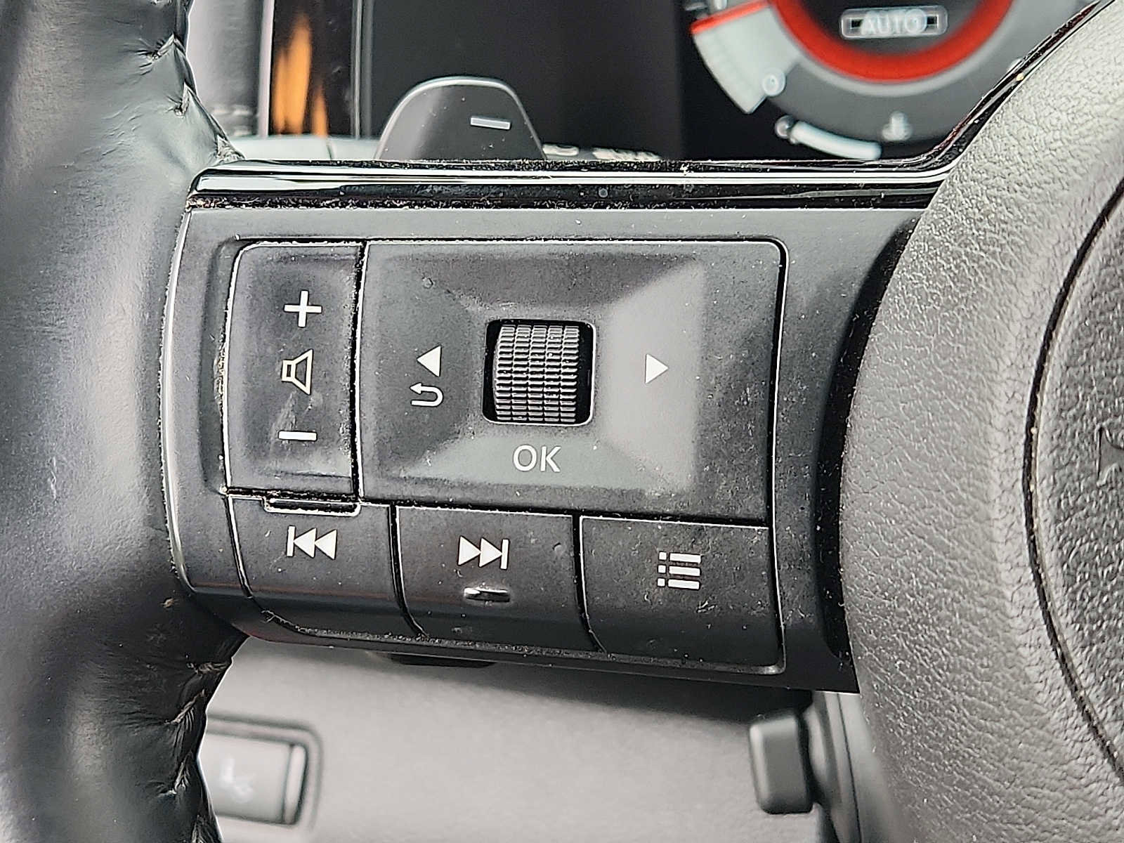 Used 2022 Nissan Pathfinder Platinum w/ Cargo Package AWD/4WD image 20