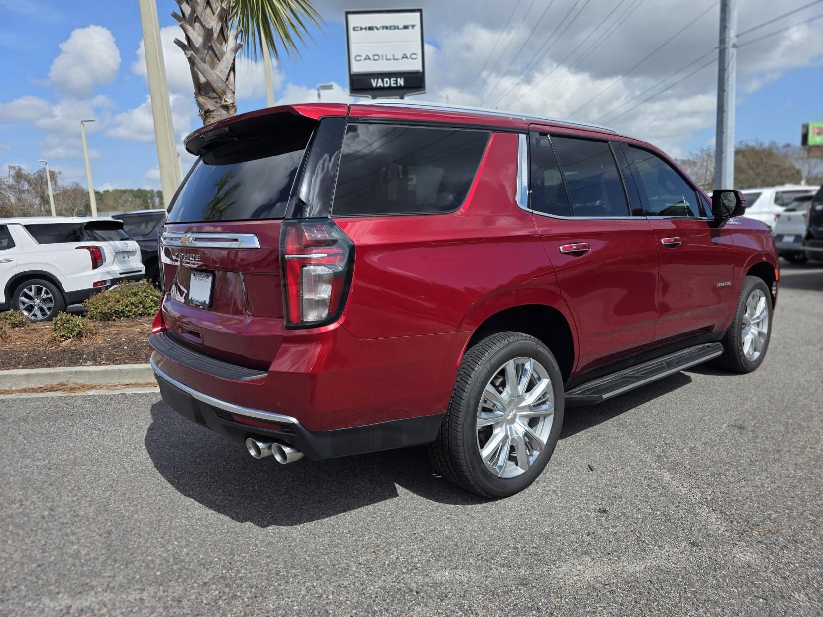 Used 2024 Chevrolet Tahoe High Country image 3