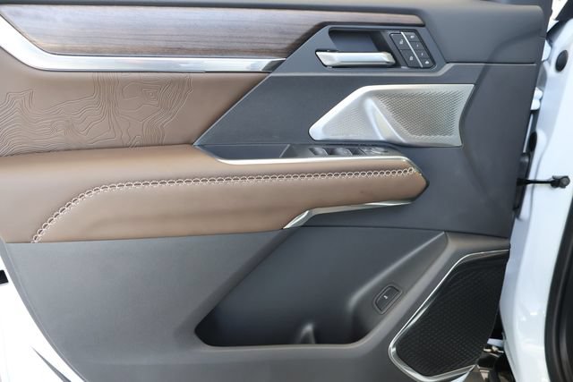 New 2026 GMC Acadia Denali Ultimate AWD/4WD image 11