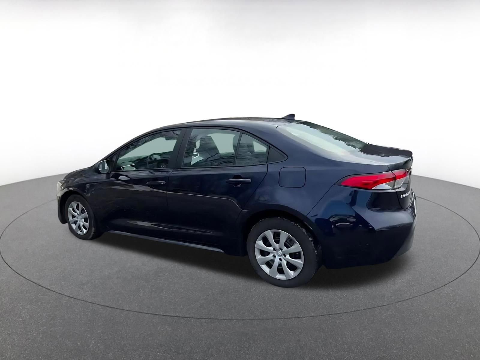 Used 2025 Toyota Corolla LE image 10