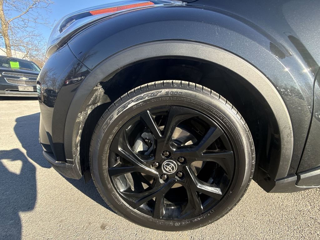 Used 2021 Toyota C-HR Nightshade image 10
