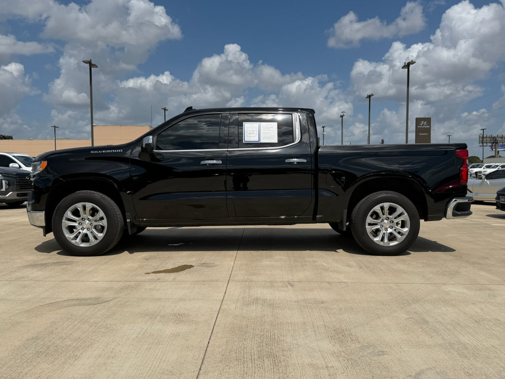 Used 2025 Chevrolet Silverado 1500 LTZ w/ LTZ Convenience Package II RWD image 2