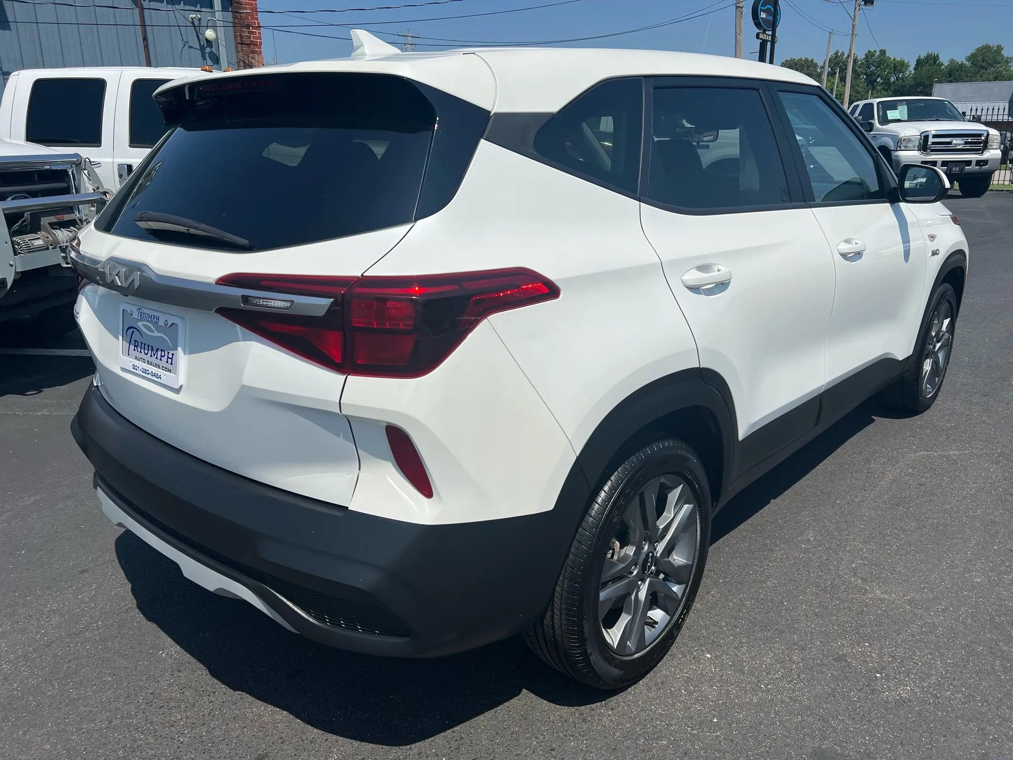 Used 2022 Kia Seltos LX AWD/4WD image 2