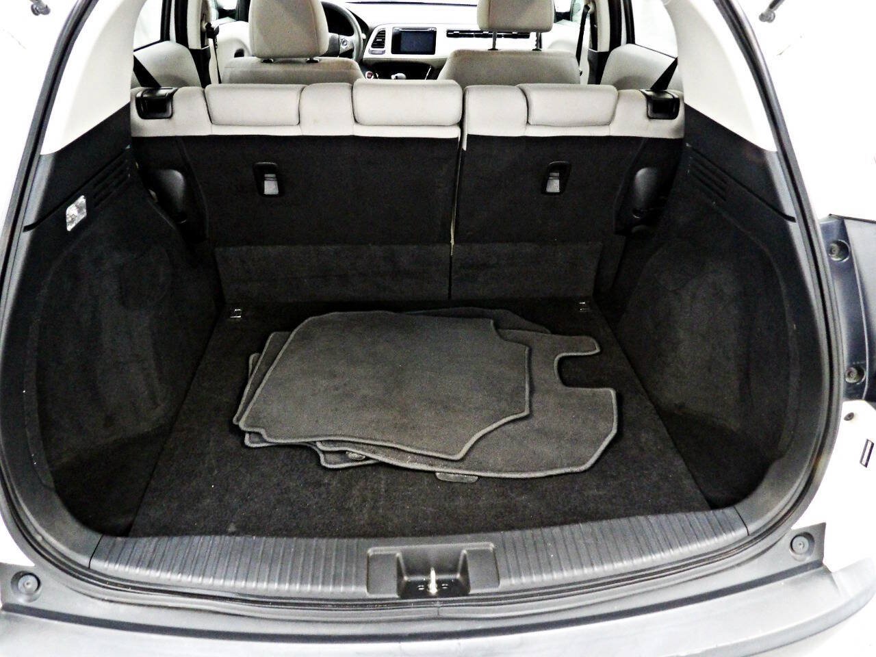 Used 2017 Honda HR-V EX image 13