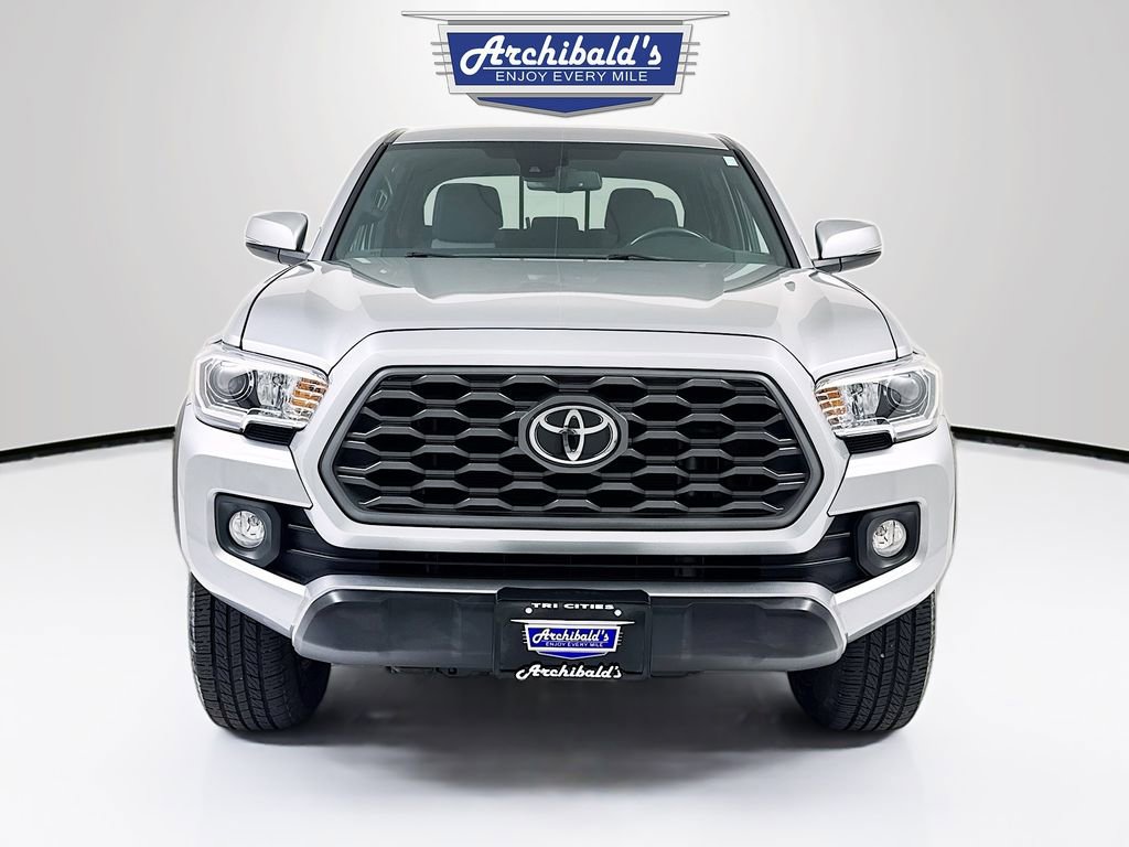 Used 2022 Toyota Tacoma TRD Off-Road w/ Technology Package AWD/4WD image 2