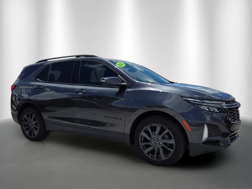 Used 2023 Chevrolet Equinox RS FWD image 2